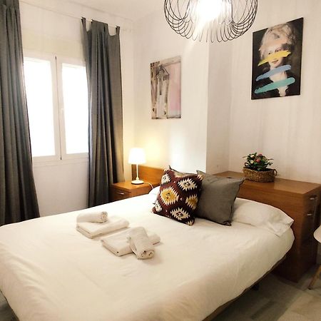 Apartamento San Luis. Plaza De Parking Gratis!!! Sevilha Exterior foto
